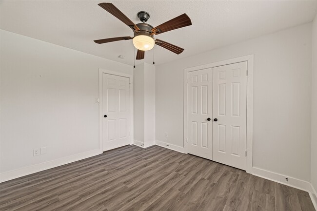 Building Photo - 10011 Pine Pass Dr