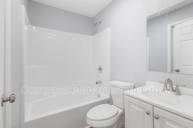 Building Photo - 6900 Seaver Dr NW