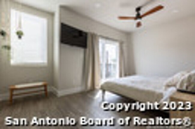 Building Photo - 343 Porter St