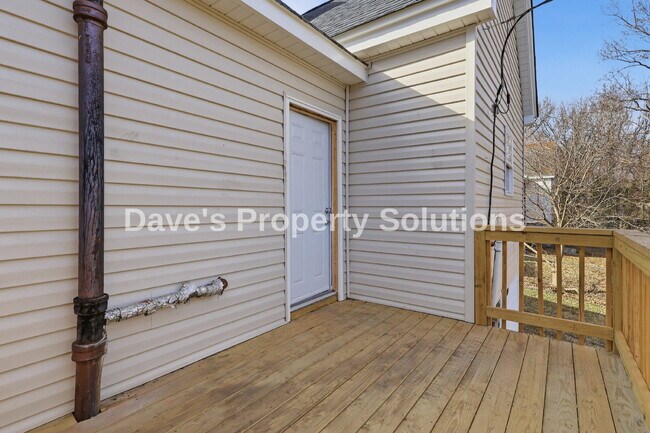 Building Photo - Charming Updated Home in Prime Winston-Salem Location