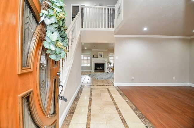 Building Photo - 2407 Sugar Mill Dr