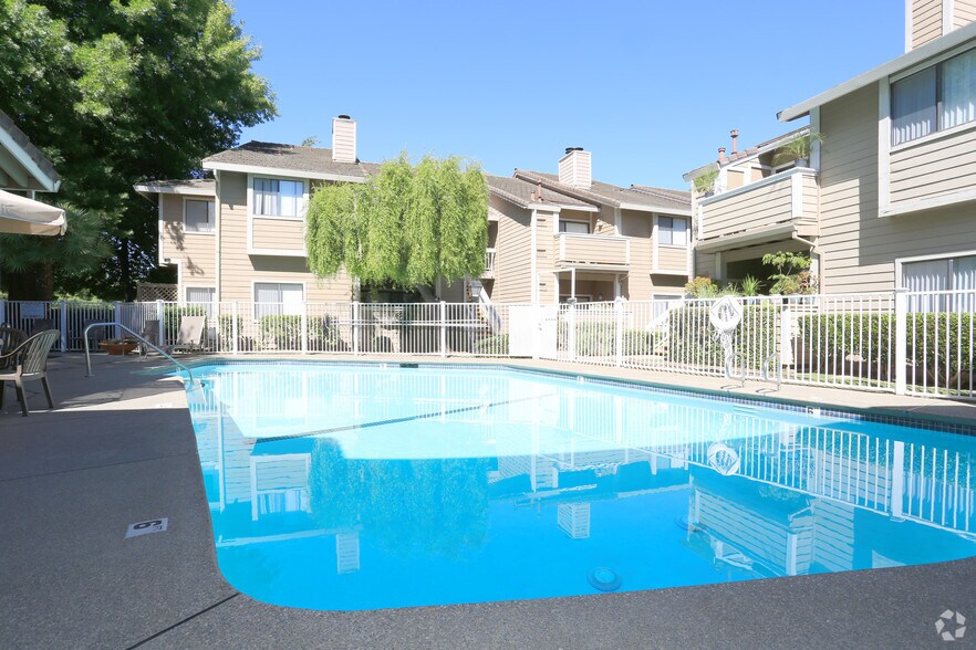Reserve at Riverlake Apartments 7971 Rush River Dr Sacramento CA