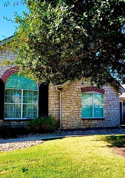 Building Photo - 30 Wildwood Dr