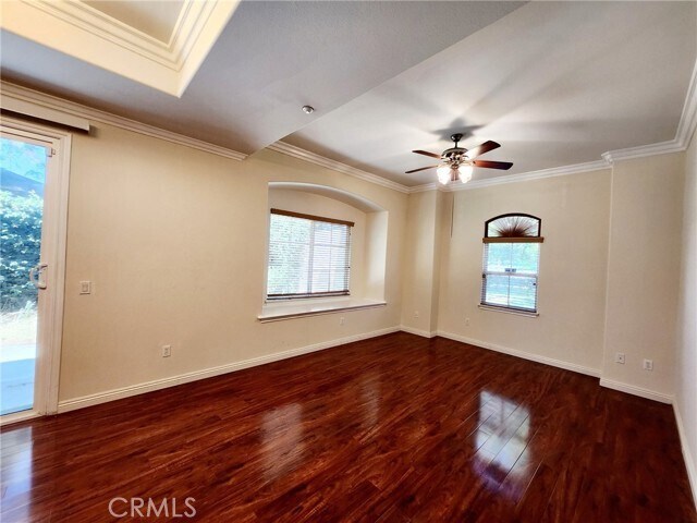 Building Photo - 1016 W Huntington Dr