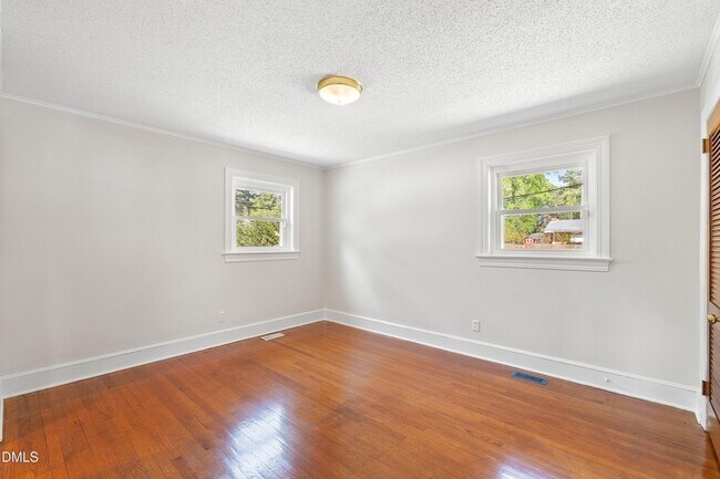 Building Photo - 1114 S 2nd St