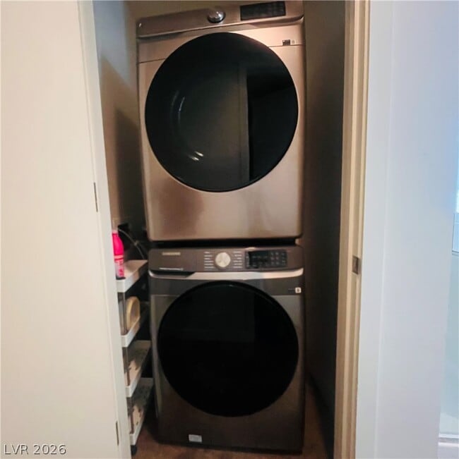 Building Photo - 353 E Bonneville Ave