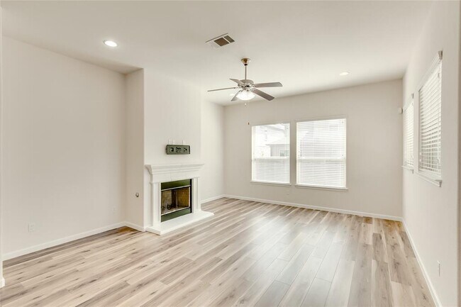Building Photo - 1400 Little Elm Trail