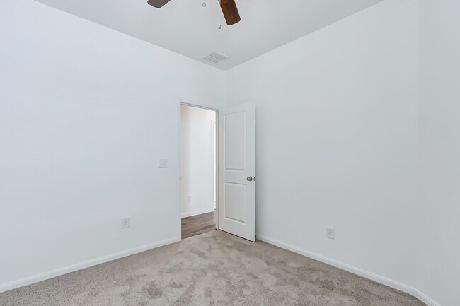 Building Photo - 17815 Fox Nut Ln