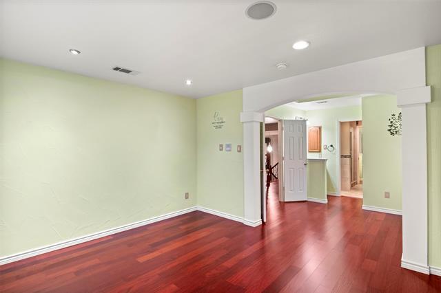 Building Photo - 808 Sabona Dr