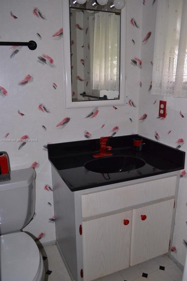 Building Photo - 1620 SW 64th Way