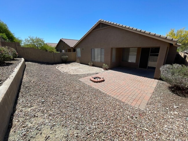 Building Photo - 4 Bedroom/2 Bath Single Level Home in Anthem! Close to freeway & TSMC Plant!