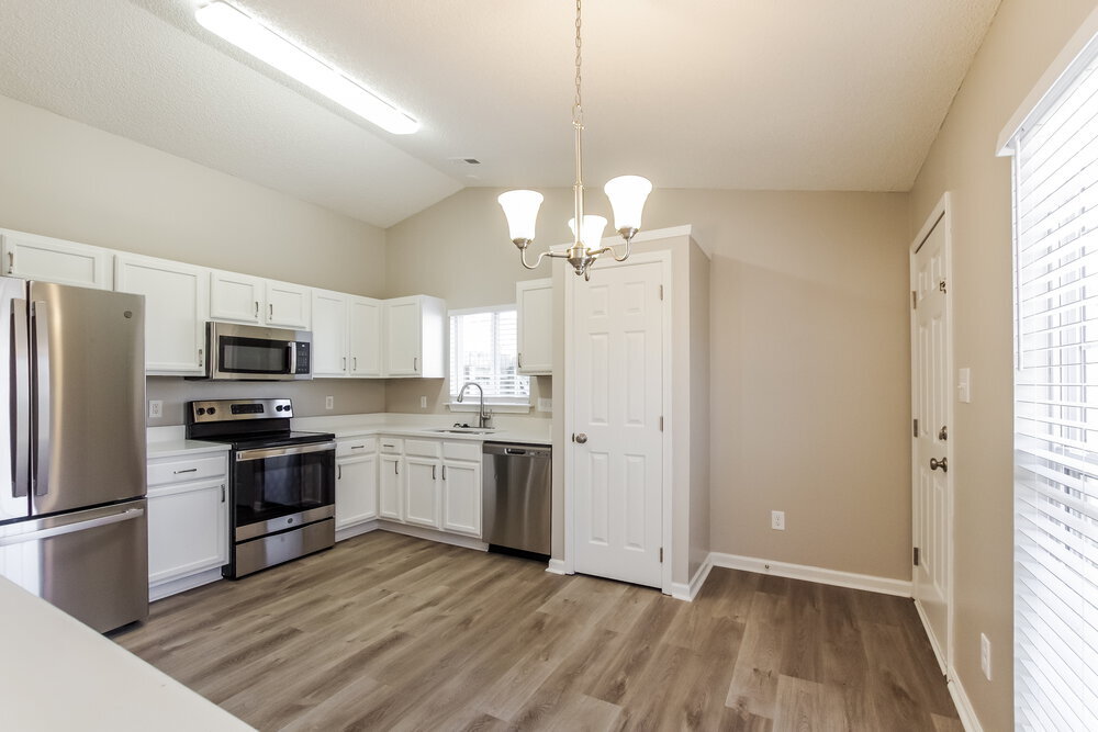 Building Photo - 3900 Golden Rod Ct