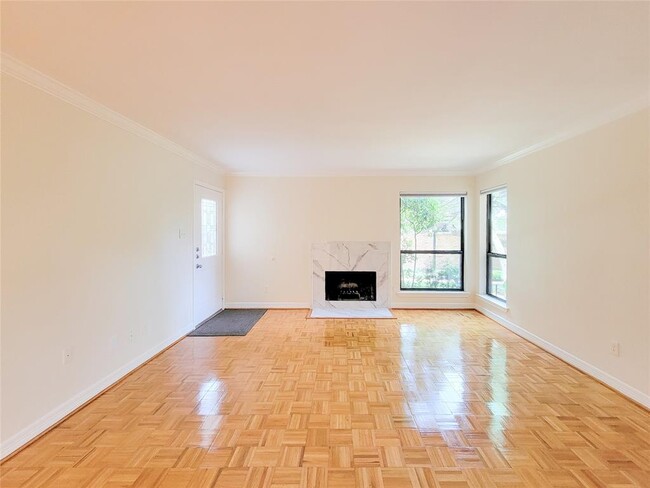 Building Photo - 1601 S Shepherd Dr