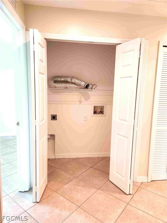 Building Photo - 2120 Snead Dr