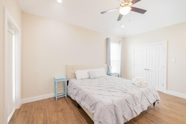 Building Photo - 4129 Fort Bend Dr