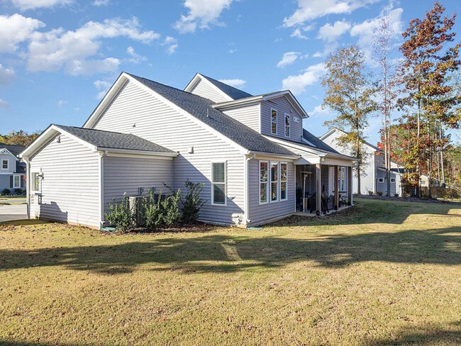 Building Photo - 300 W Amber Oak Dr