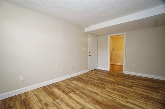 Building Photo - 42 Woodfield St