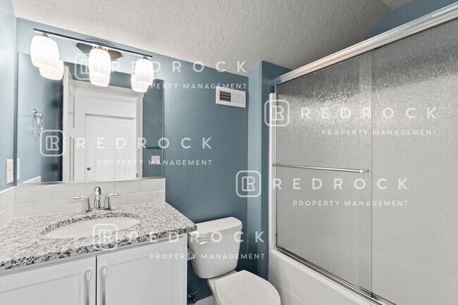 Building Photo - 1725 N Meyers Ct