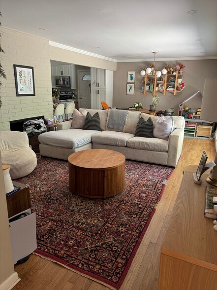 Building Photo - 2332 Tanglewood Cir NE