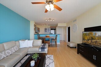 Building Photo - 1551 N Flagler Dr