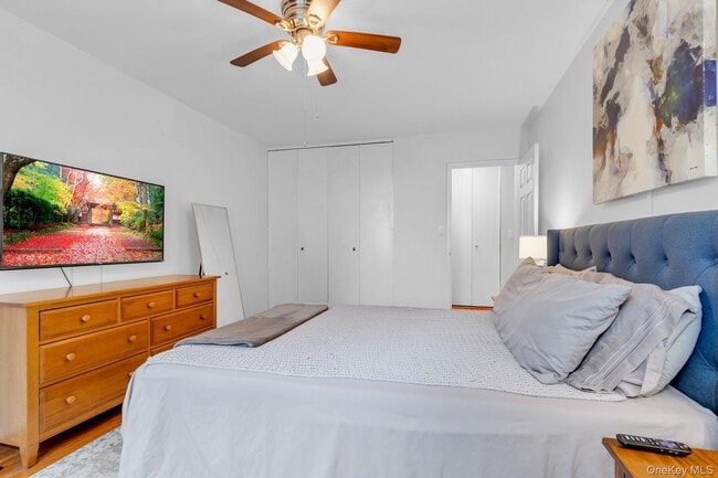 Building Photo - 340 E 93rd St