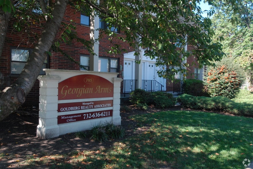 Arms Apartments 785 Green St Iselin NJ 08830 Apartment Finder