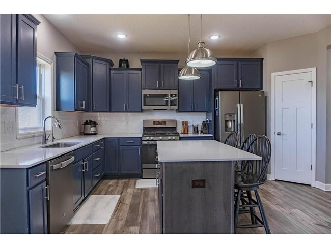 Building Photo - 1582 Edgebrook Ln