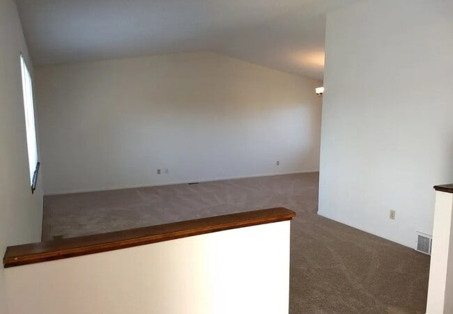 Building Photo - 2015 Chapel Hills Dr