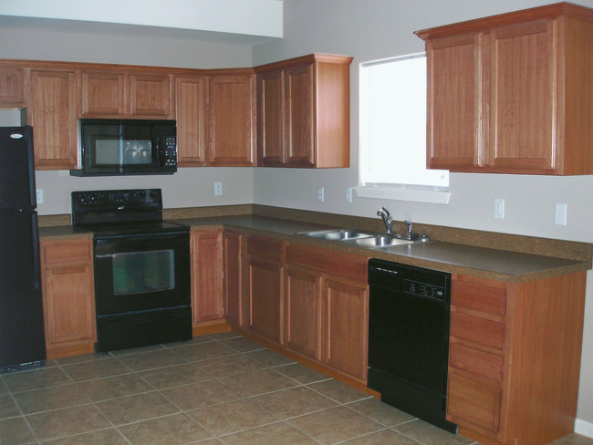 Building Photo - Citadel Crossing and Auburn Hills Townhomes