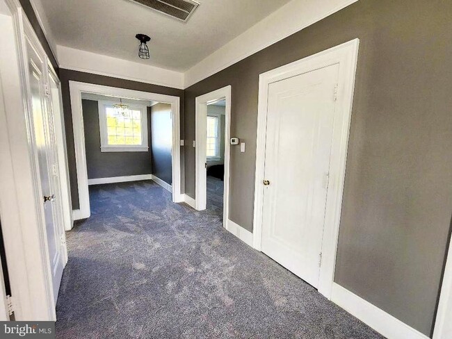 Building Photo - 515 Fourth St