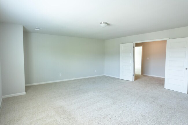 Building Photo - 1115 Dietrich Ln