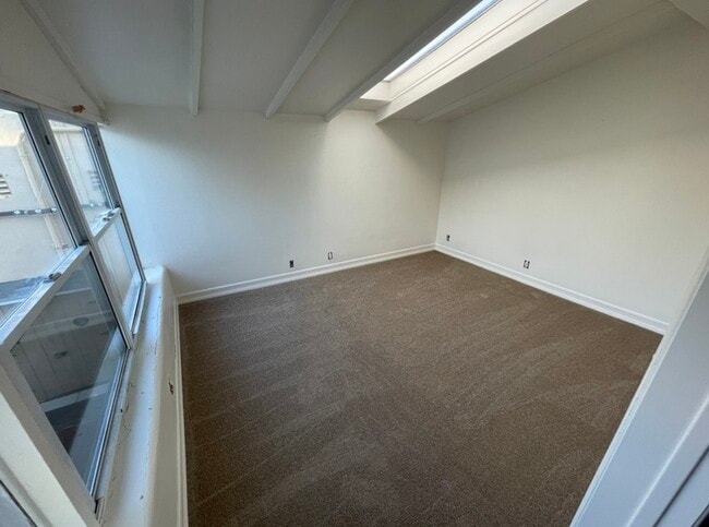 Building Photo - 430 Olive St