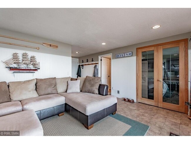 Building Photo - 14684 Cove Ave SE