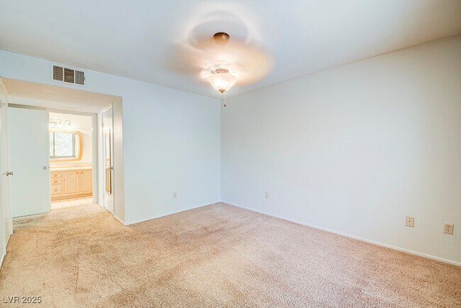 Building Photo - 3060 Casey Dr