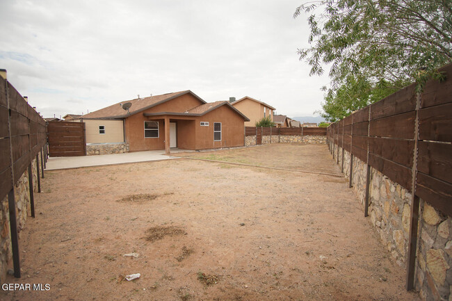 Building Photo - 7361 Mesquite Sun Ln