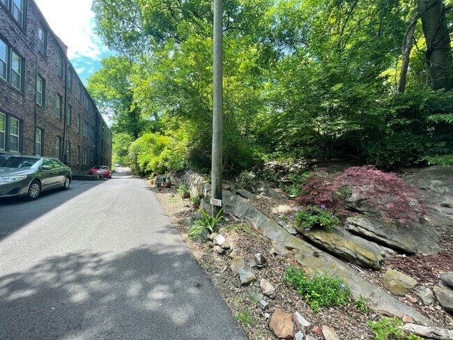 Back of building - 3222 Country Club Rd