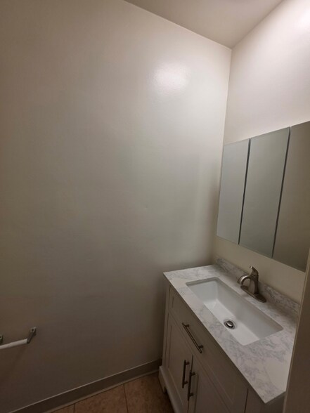 Building Photo - 5430 Corteen Pl