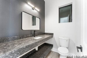 Building Photo - 302 Bank St