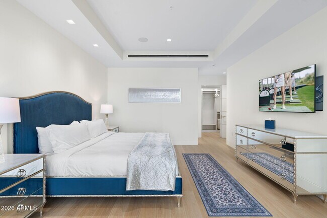 Building Photo - 6587 N Palmeraie Blvd