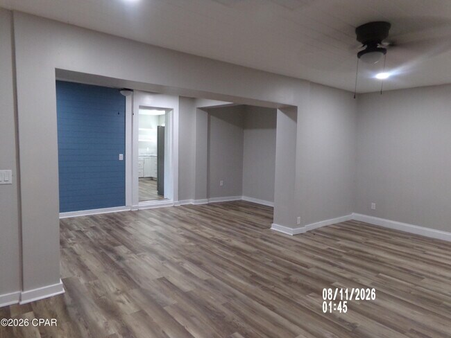 Building Photo - 6530 Dahlia Dr