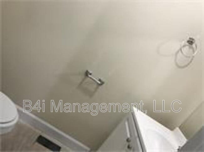 Building Photo - 1007 E Mcintosh Rd