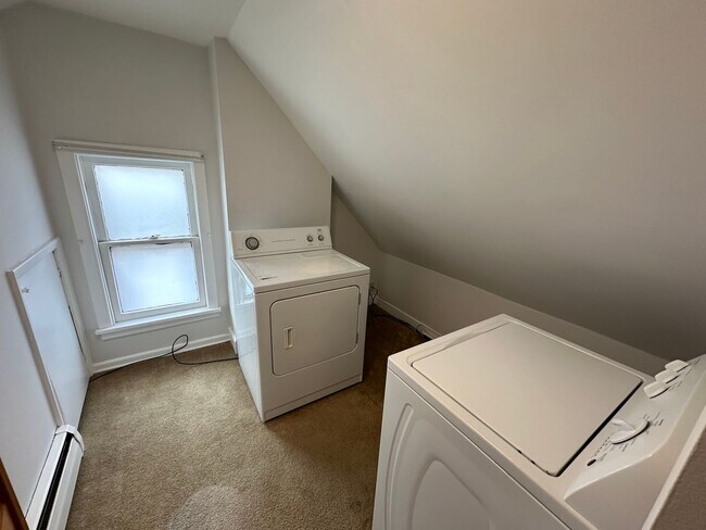 Building Photo - Neil Ave 839-843 CR