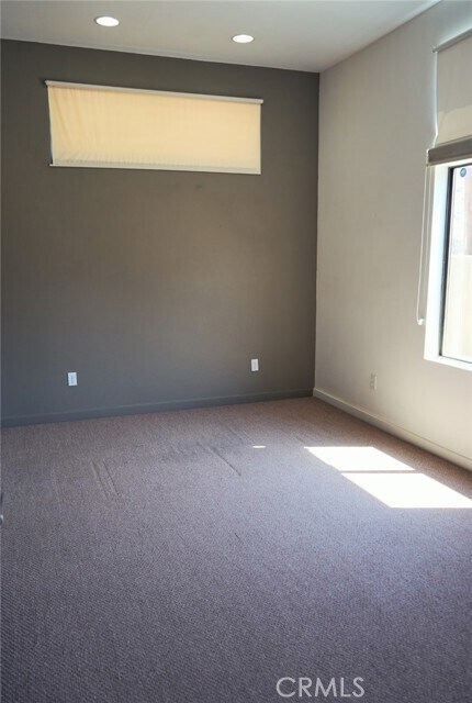 Building Photo - 60055 Overture Dr