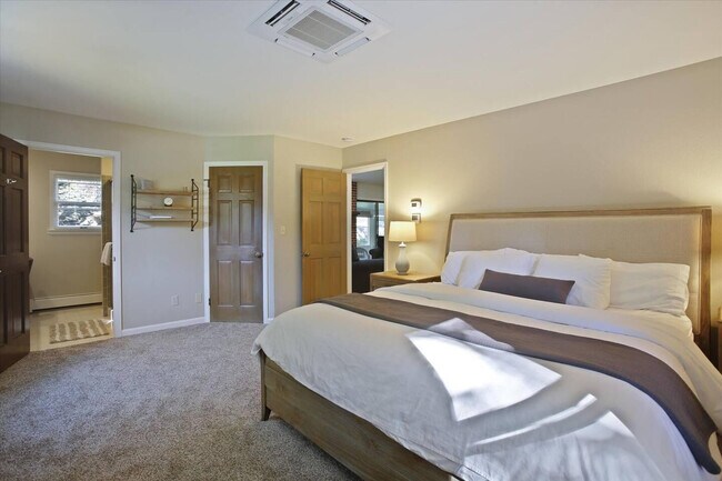 Building Photo - 1908 Pawnee Dr