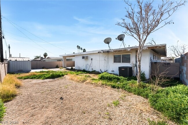 Building Photo - 1108 Tumbleweed Ave