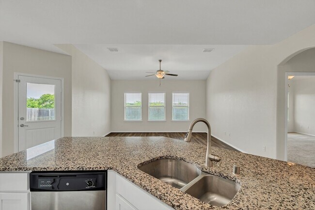 Building Photo - 9028 Zubia Ln
