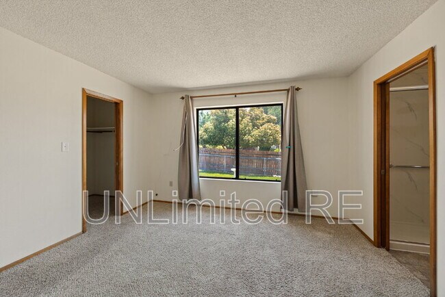 Building Photo - 1125 Arrowhead Ln