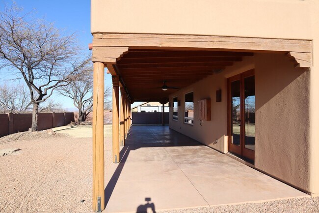 Building Photo - Your own resort! Elegant, Exclusive & Exquisite.