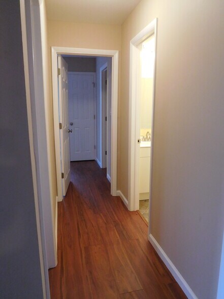 Building Photo - 700 N Franklin Blvd, Unit 1603