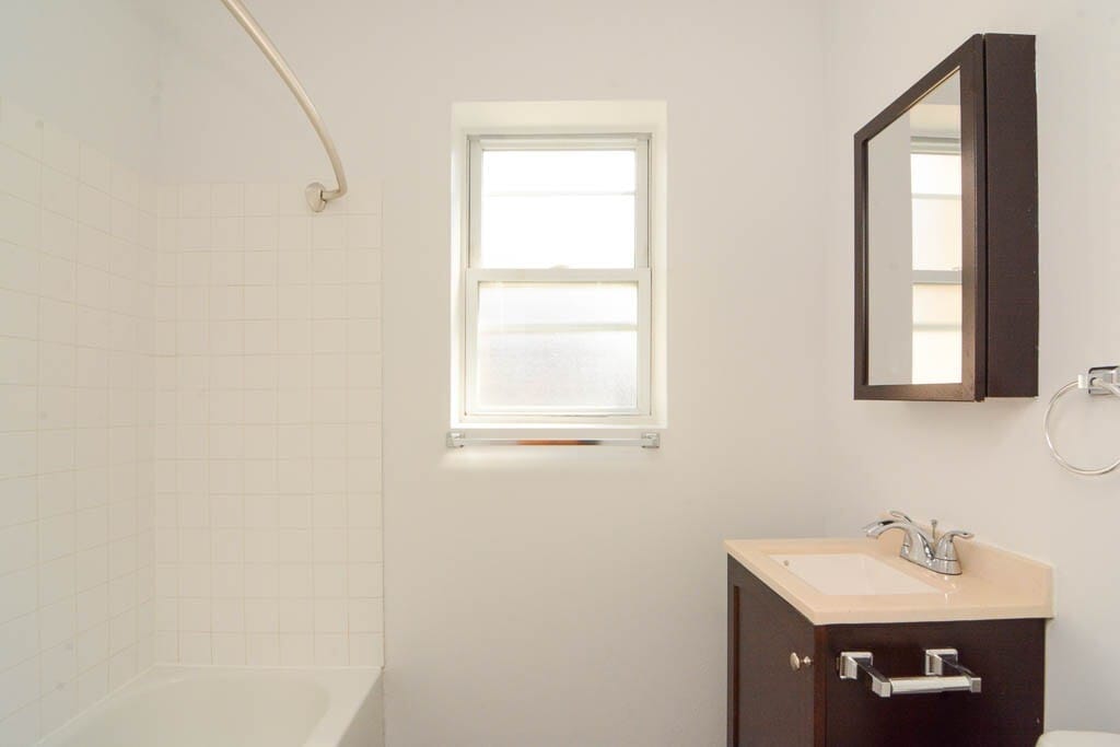 Building Photo - 1627 N Humboldt Blvd